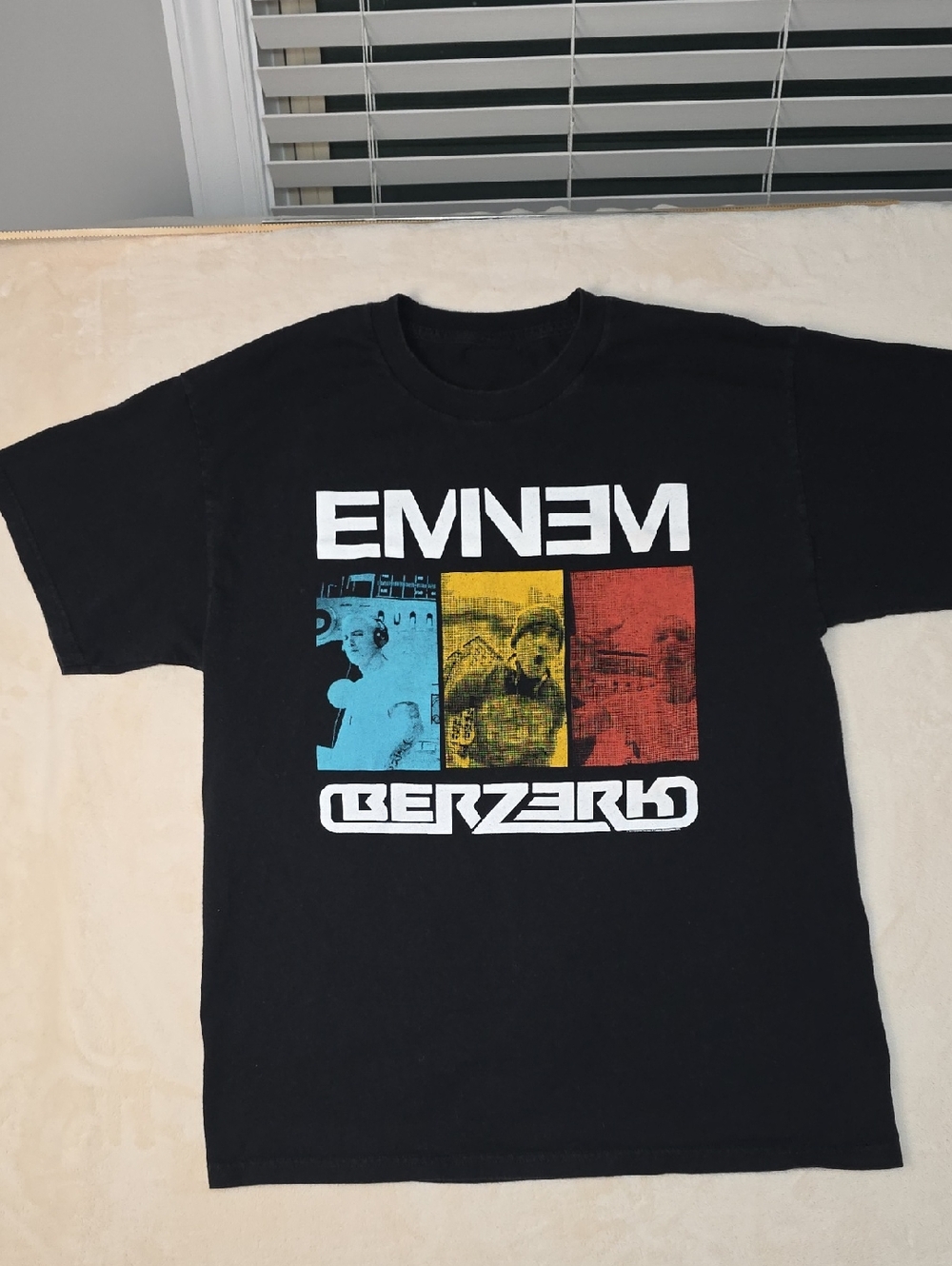 Eminem Black 'Berzerk' Graphic Tee Women's T-shirt Top Size M Vtg